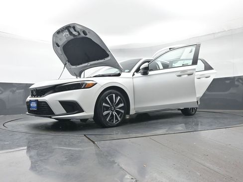 Certified 2022 Honda Civic EX-L image 44