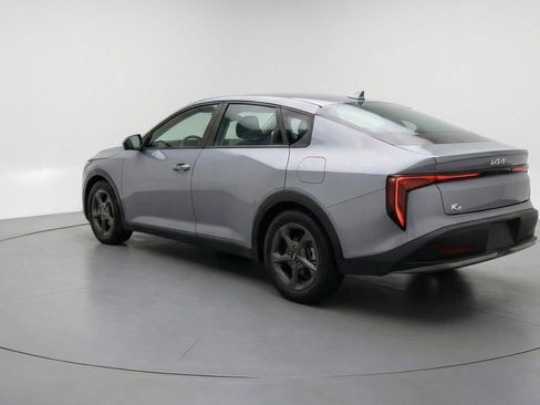 Used 2025 Kia K4 FWD image 6