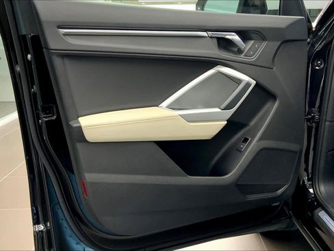 Used 2020 Audi Q3 2.0T Premium w/ Convenience Package image 22