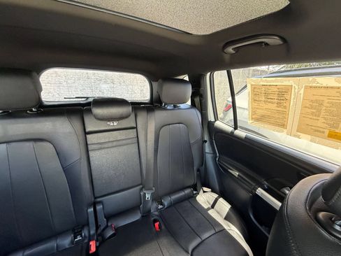 Used 2025 Mercedes-Benz GLB 250 image 40
