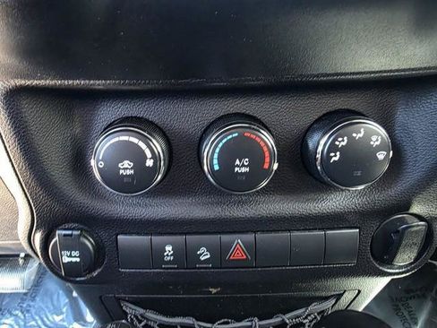 Used 2015 Jeep Wrangler Sport AWD/4WD image 13