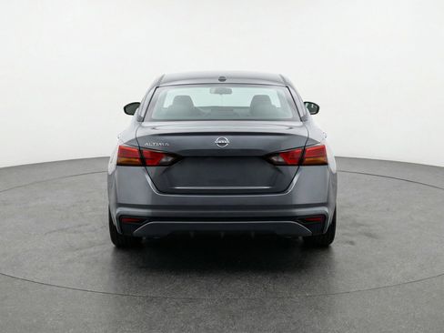 Used 2025 Nissan Altima 2.5 SV FWD image 7