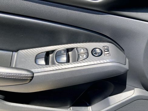 Used 2024 Nissan Altima 2.5 SV FWD image 31