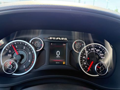 New 2026 RAM 2500 Big Horn AWD/4WD image 16