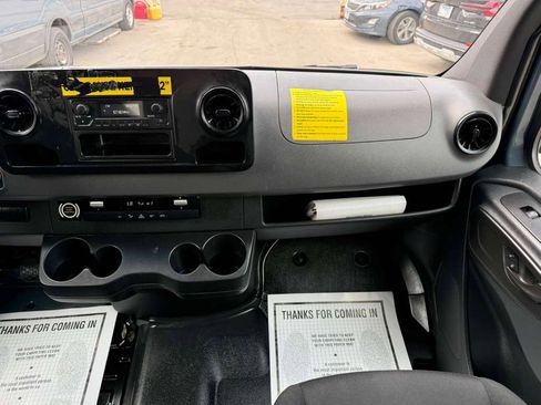 Used 2019 Mercedes-Benz Sprinter 144 image 14