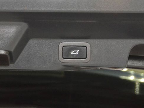 Used 2016 Land Rover Range Rover Sport SE AWD/4WD image 34