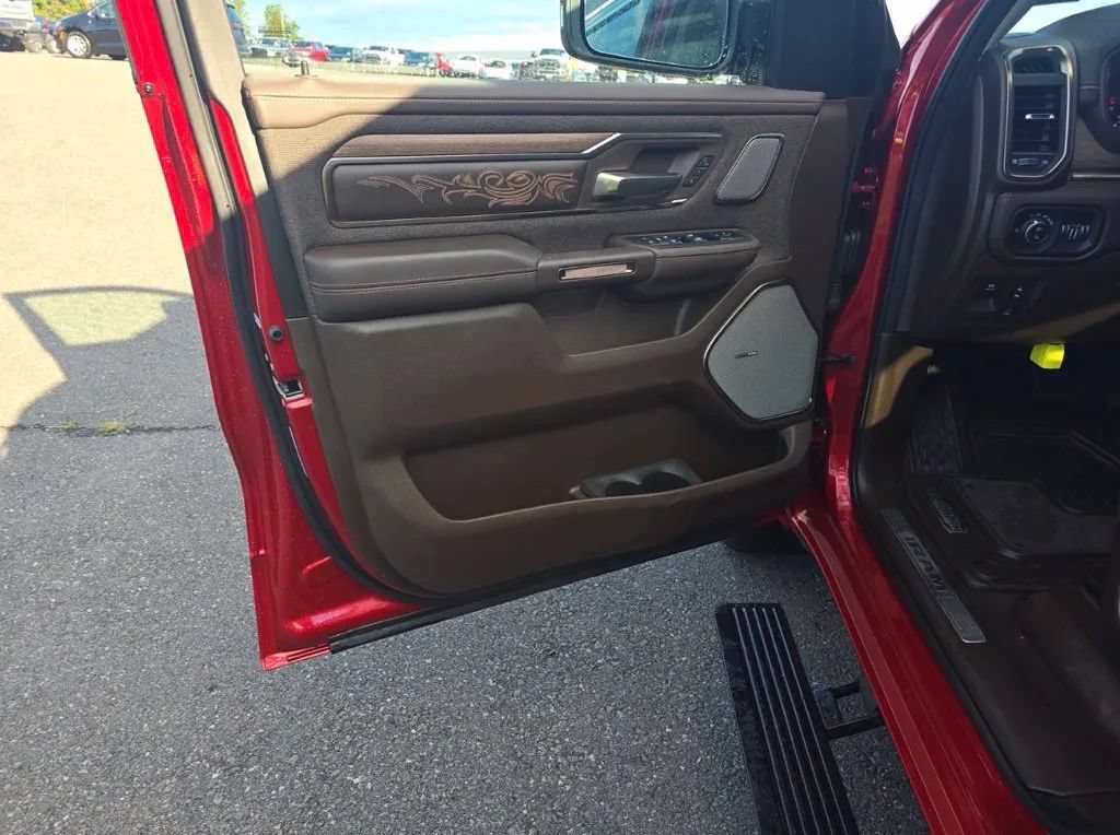 Used 2026 RAM 1500 Limited AWD/4WD image 10