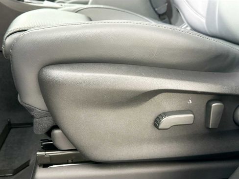 New 2025 Subaru Ascent Bronze Edition w/ Onyx Package image 18