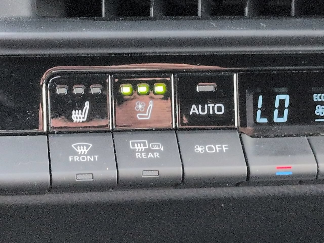 Used 2024 Toyota Crown AWD/4WD image 22