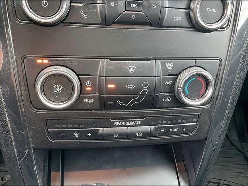 Used 2018 Ford Explorer XLT FWD image 31