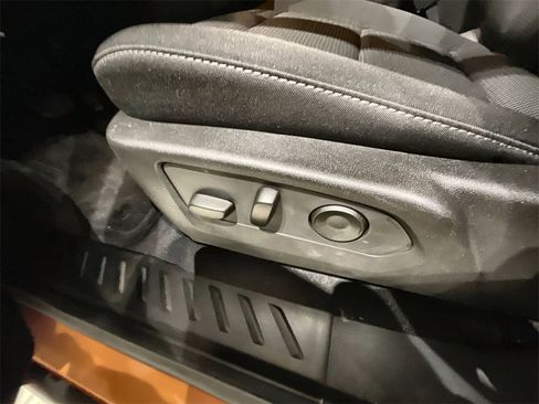 Used 2026 Chevrolet Colorado LT image 6