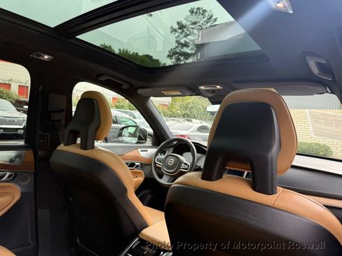 Used 2017 Volvo XC90 T8 Inscription w/ Luxury Package AWD/4WD image 19