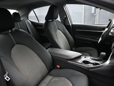 Used 2024 Toyota Camry LE image 22