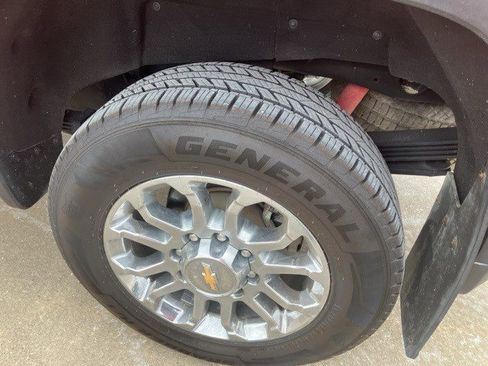 Used 2024 Chevrolet Silverado 2500 LTZ w/ LTZ Plus Package image 26