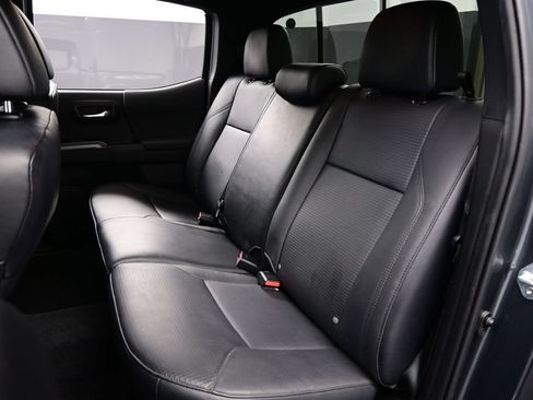 Used 2023 Toyota Tacoma TRD Sport w/ TRD Premium Sport Package AWD/4WD image 26