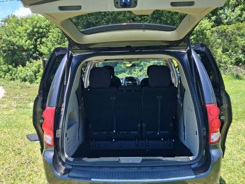 Used 2015 Dodge Grand Caravan SE w/ Quick Order Package 29E SE FWD image 20