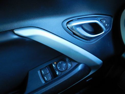 Used 2019 Chevrolet Camaro LT w/ Technology Package image 26