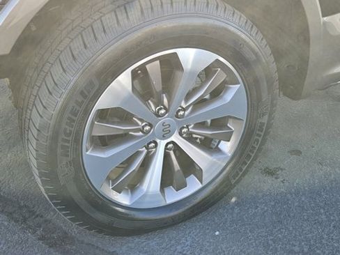 Certified 2019 Ford F150 King Ranch w/ Equipment Group 601A Luxury image 9