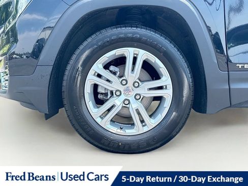 Used 2024 GMC Terrain SLE AWD/4WD image 37