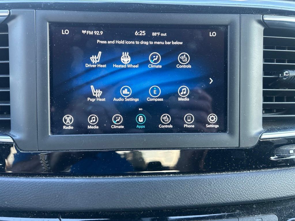 Used 2019 Chrysler Pacifica Touring Plus w/ S Appearance Package FWD image 11