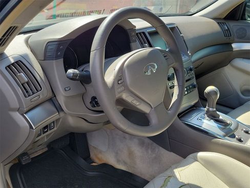 Used 2013 INFINITI G37 Journey w/ Premium Pkg image 10