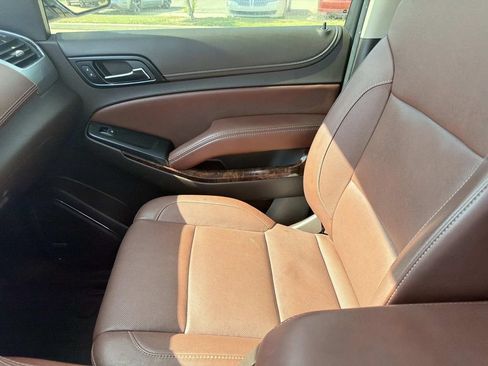 Used 2019 Chevrolet Tahoe Premier RWD image 18