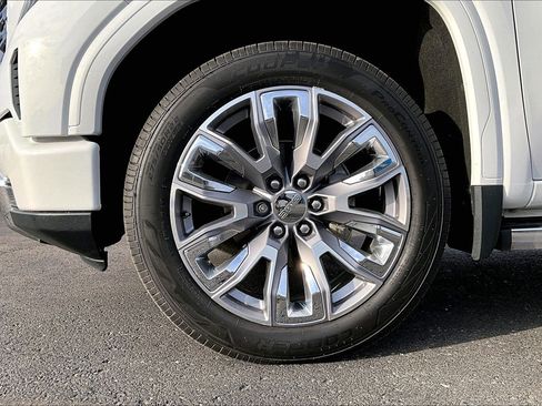 Used 2022 GMC Sierra 1500 Denali w/ Denali Reserve Package image 8