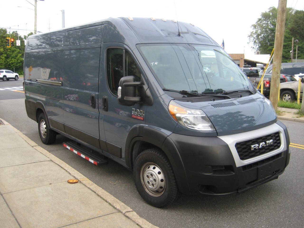 Used 2020 RAM ProMaster 3500 FWD image 2
