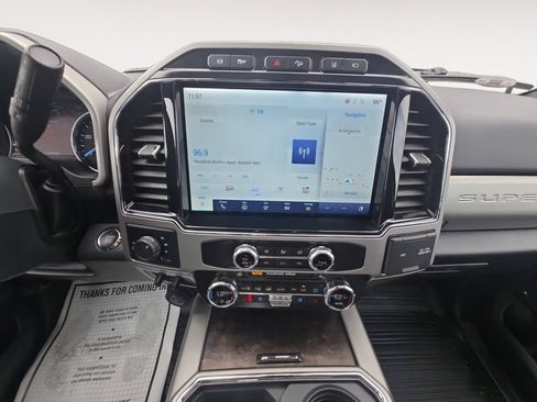 Used 2022 Ford F250 Lariat w/ Black Appearance Package AWD/4WD image 13