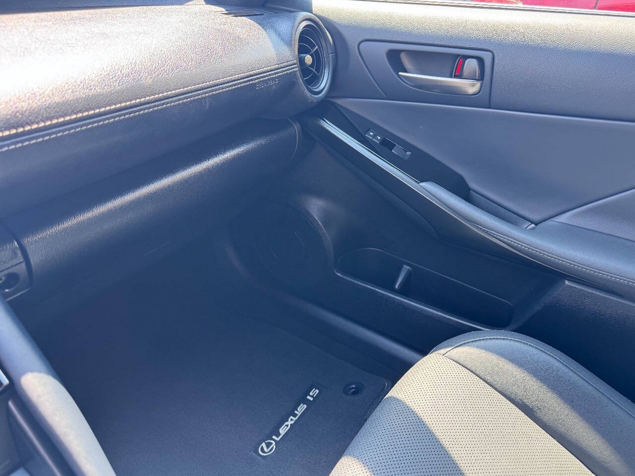 Used 2024 Lexus IS 350 F Sport RWD image 30