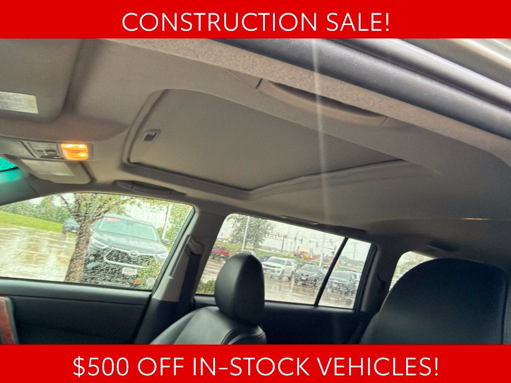 Used 2012 Toyota Highlander Limited w/ Tow Pkg AWD/4WD image 11