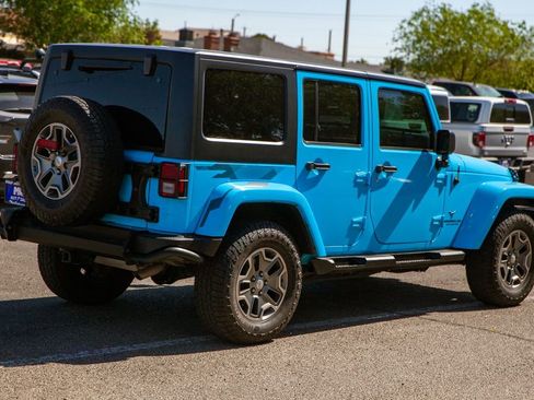 Used 2017 Jeep Wrangler Unlimited Sahara AWD/4WD image 5