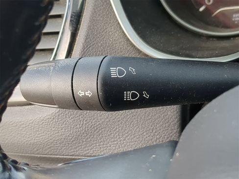 Certified 2021 Jeep Compass Limited image 33