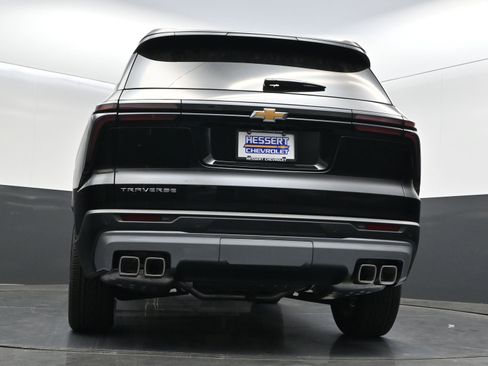 New 2026 Chevrolet Traverse LT w/ Sun and Wheel Package FWD image 44