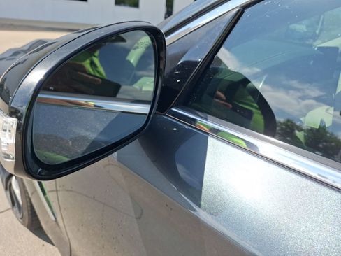 Used 2019 Genesis G70 3.3T Design image 14