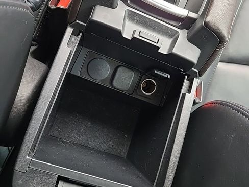 Used 2018 MAZDA MAZDA3 Touring image 31