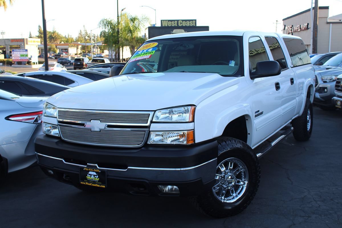 Used 2007 Chevrolet Silverado 2500 LT w/ Heavy-Duty Power Package AWD/4WD image 50