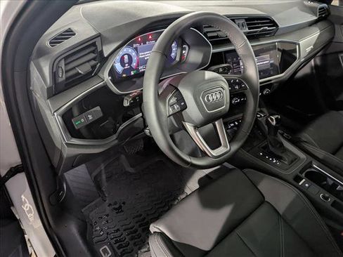Certified 2025 Audi Q3 2.0T Premium w/ Convenience Package image 10