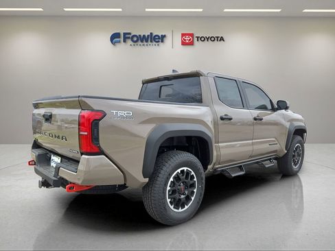 New 2026 Toyota Tacoma TRD Off-Road w/ TRD Off Road Premium Package AWD/4WD image 7