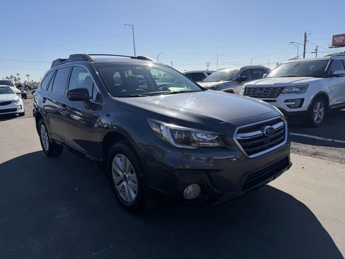 Used 2018 Subaru Outback 2.5i Premium image 13