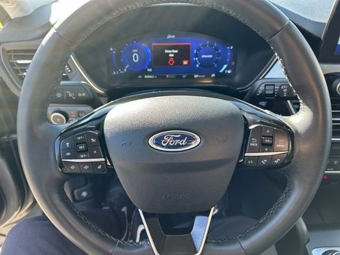 Used 2022 Ford Escape Titanium w/ Class II Trailer Tow Package image 22