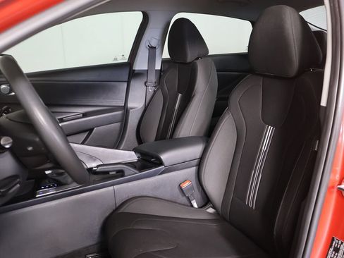 Used 2023 Hyundai Elantra SEL w/ Preferred Accessory Package FWD image 24