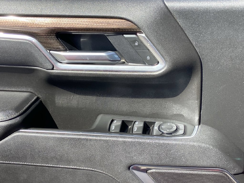 Used 2025 Chevrolet Silverado 1500 LT RWD image 19