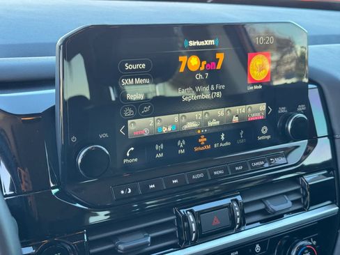 Certified 2025 Nissan Pathfinder SL w/ SL Premium Package image 22