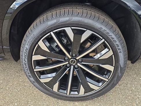 New 2026 Volvo XC90 B6 Plus w/ Protection Package Premier image 33