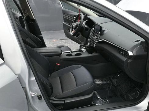 Used 2021 Nissan Altima 2.5 S image 9