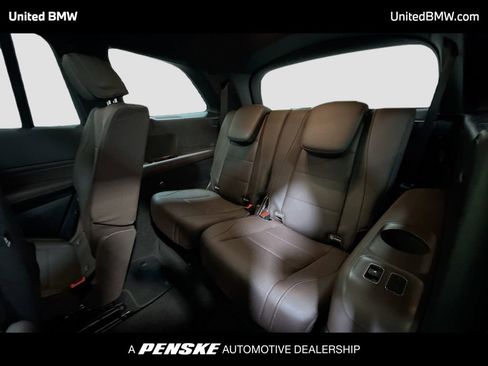 Used 2023 Mercedes-Benz GLS 450 4MATIC w/ AMG Line Exterior image 16