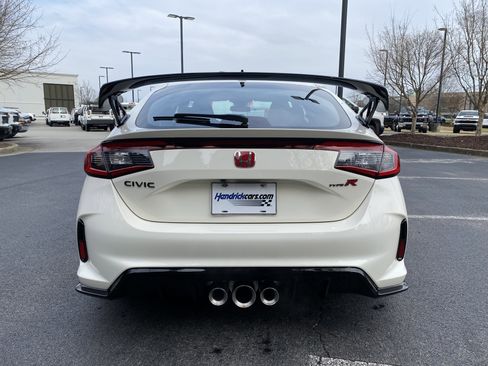 Used 2024 Honda Civic Type R image 8