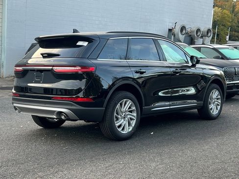 New 2026 Lincoln Corsair Premiere image 4