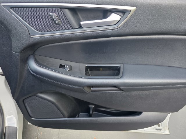 Used 2018 Ford Edge SEL w/ Equipment Group 201A FWD image 23